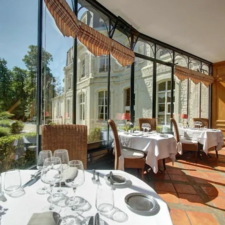 Château Cléry Hotel 3*