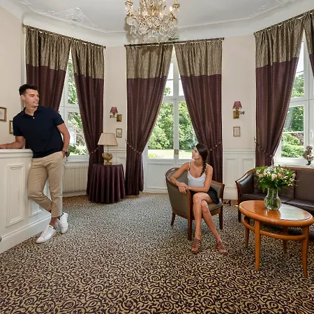 Najeti Château Cléry 3*