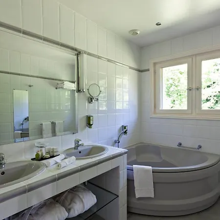 Chateau Clery Hotell