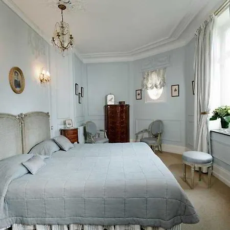 Hotell Chateau Clery 3*