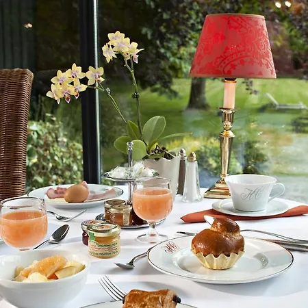 Hotel Najeti Château Cléry 3*