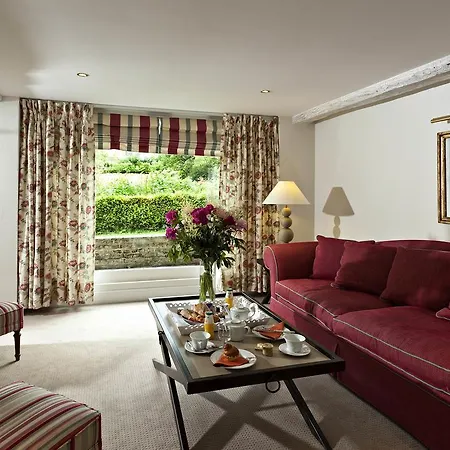 Chateau Clery Hotell 3*