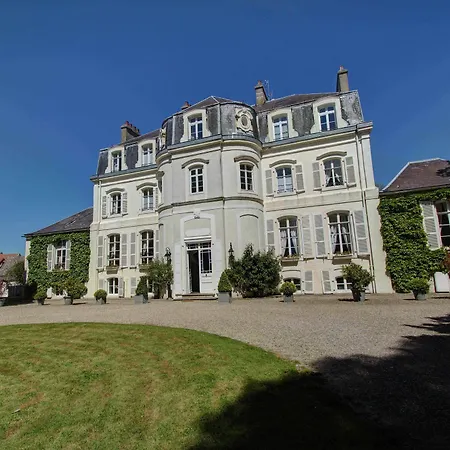 Najeti Château Cléry