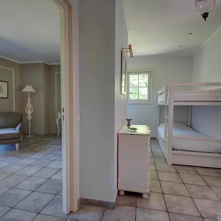 Hotel Najeti Château Cléry 3*