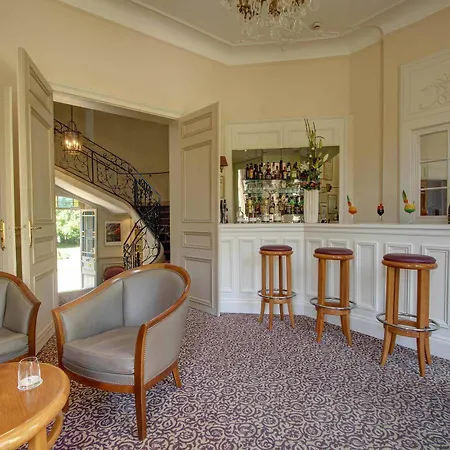 Najeti Château Cléry Hotel 3*