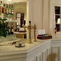 Hotell Chateau Clery 3*