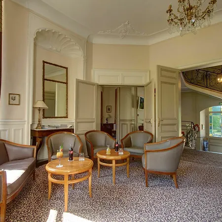 Najeti Château Cléry Hotel 3*
