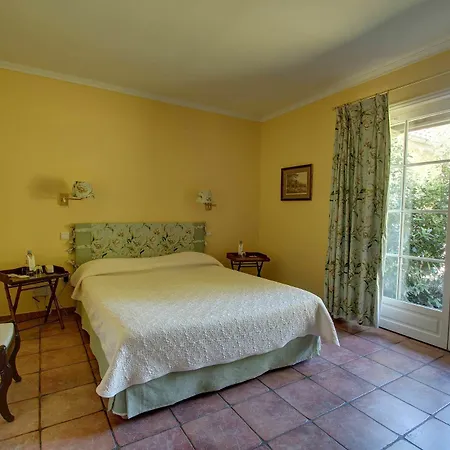 Najeti Château Cléry Hotel 3*