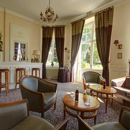 Najeti Château Cléry Hotel 3*