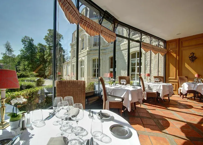 Chateau Clery Hotel 3*